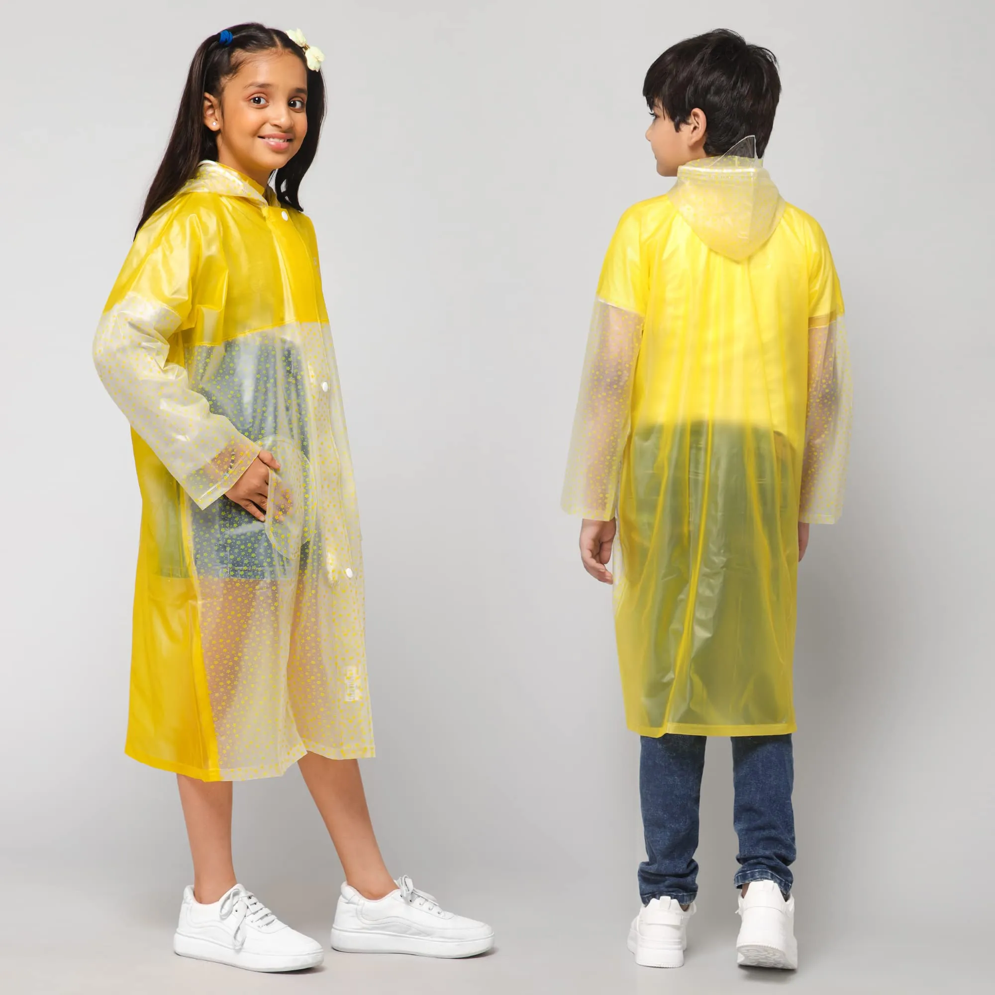 THE CLOWNFISH Misty Magic Series Unisex Kids Waterproof Single Layer PVC Longcoat/Raincoat with Adjustable Hood. Age-5-6 Years (Lemon Yellow)